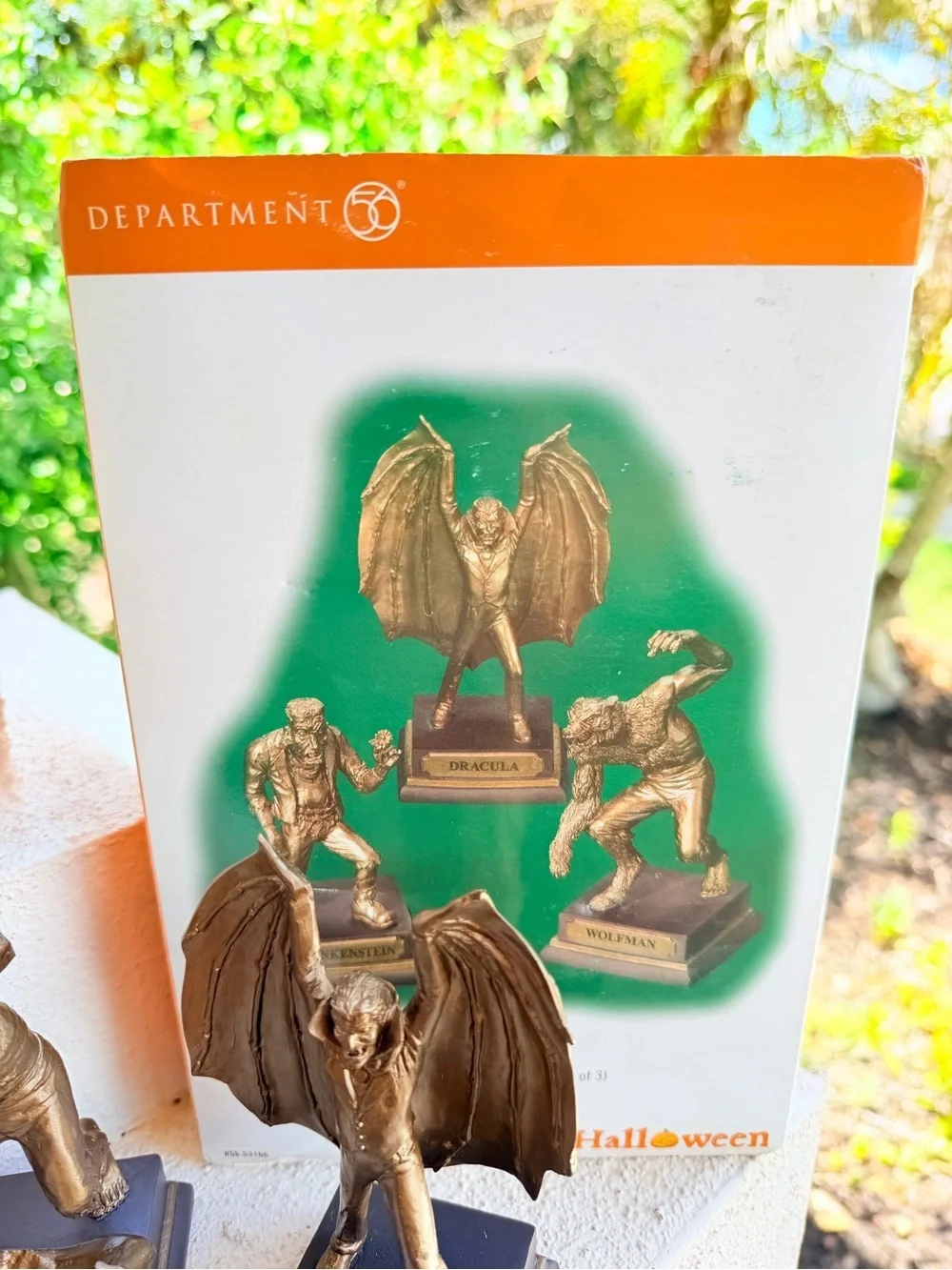 DEPT 56 HALLOWEEN VILLAGE Accessory MONSTER PARK STATUES 1 Broken